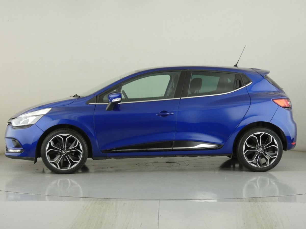 RENAULT CLIO 0.9 ICONIC TCE 5D 76 BHP - 2019 - £9,990