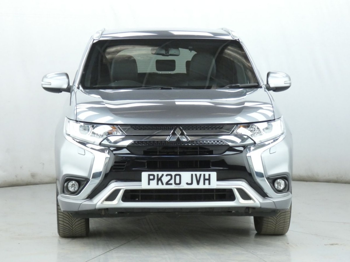 MITSUBISHI OUTLANDER 2.4 PHEV DYNAMIC 5D 222 BHP - 2020 - £15,400