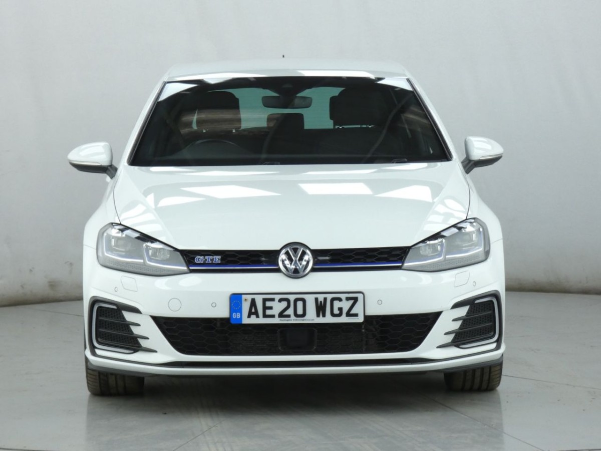 VOLKSWAGEN GOLF 1.4 GTE ADVANCE DSG 5D 202 BHP - 2020 - £12,990