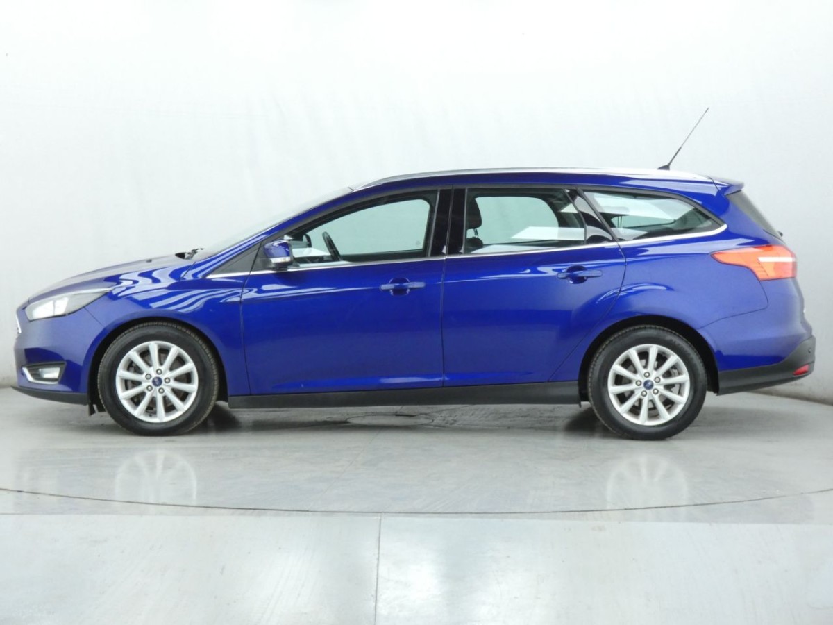 FORD FOCUS 2.0 TITANIUM TDCI 5D AUTO 148 BHP ESTATE - 2015 - £7,990