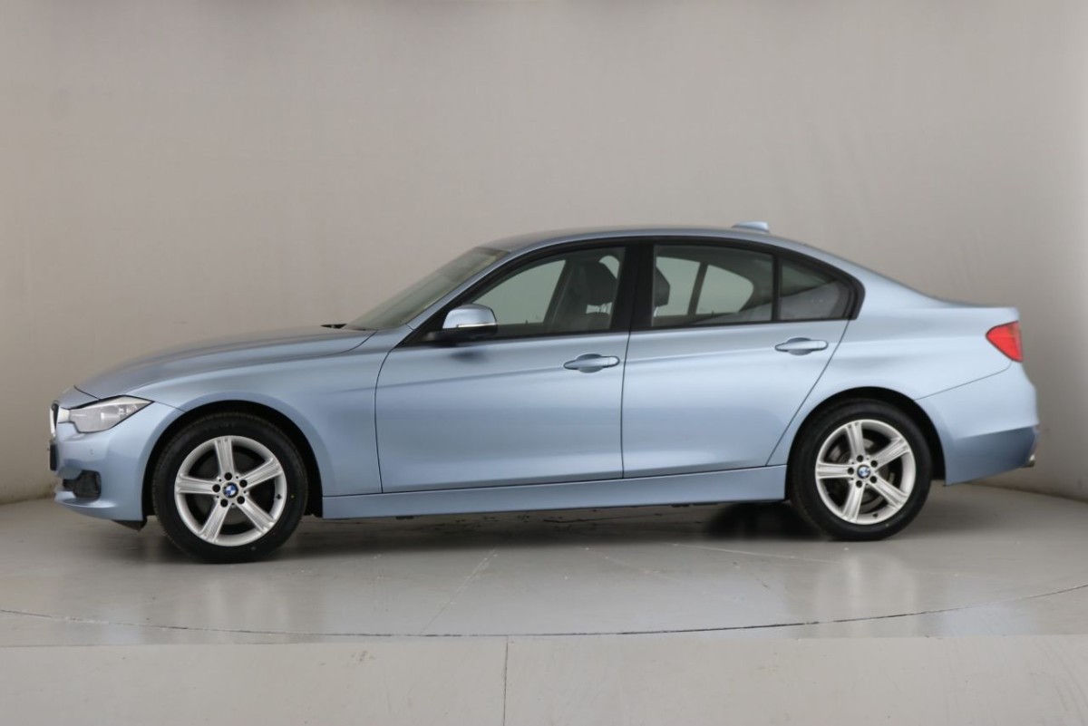 BMW 3 SERIES 2.0 320D SE 4D 184 BHP SALOON - 2012 - £8,990