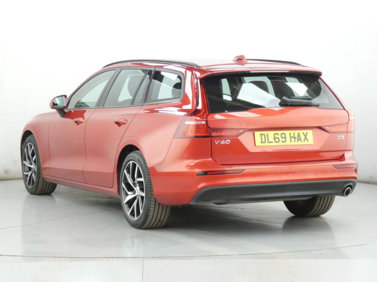 VOLVO V60 2.0 D3 MOMENTUM PLUS 5D 148 BHP - 2020 - £13,400