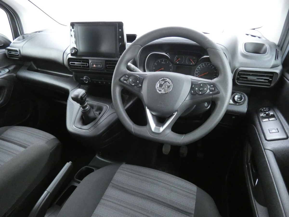 VAUXHALL COMBO LIFE EDITION S/S 5D 109 BHP - 2021 - £12,990