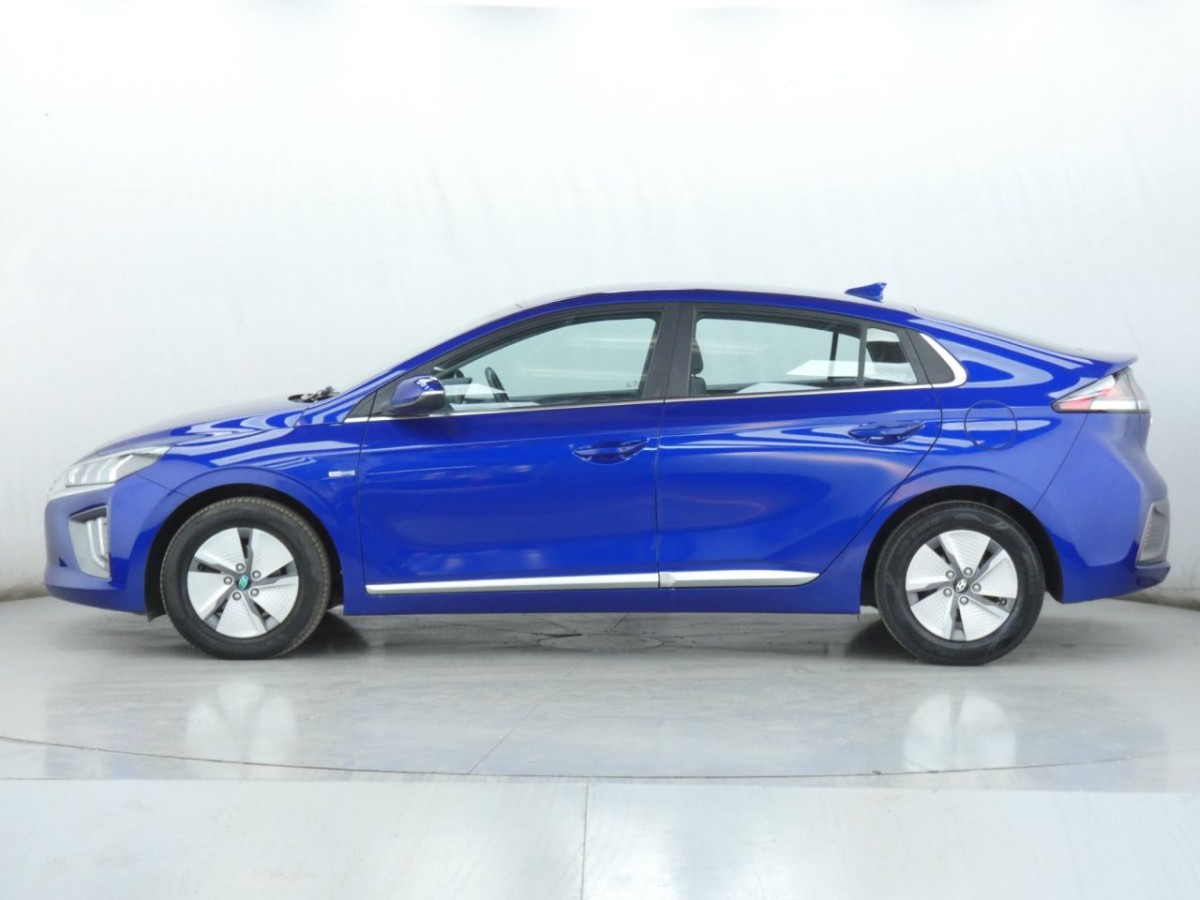 HYUNDAI IONIQ 1.6 PREMIUM MHEV 5D 140 BHP - 2021 - £13,990