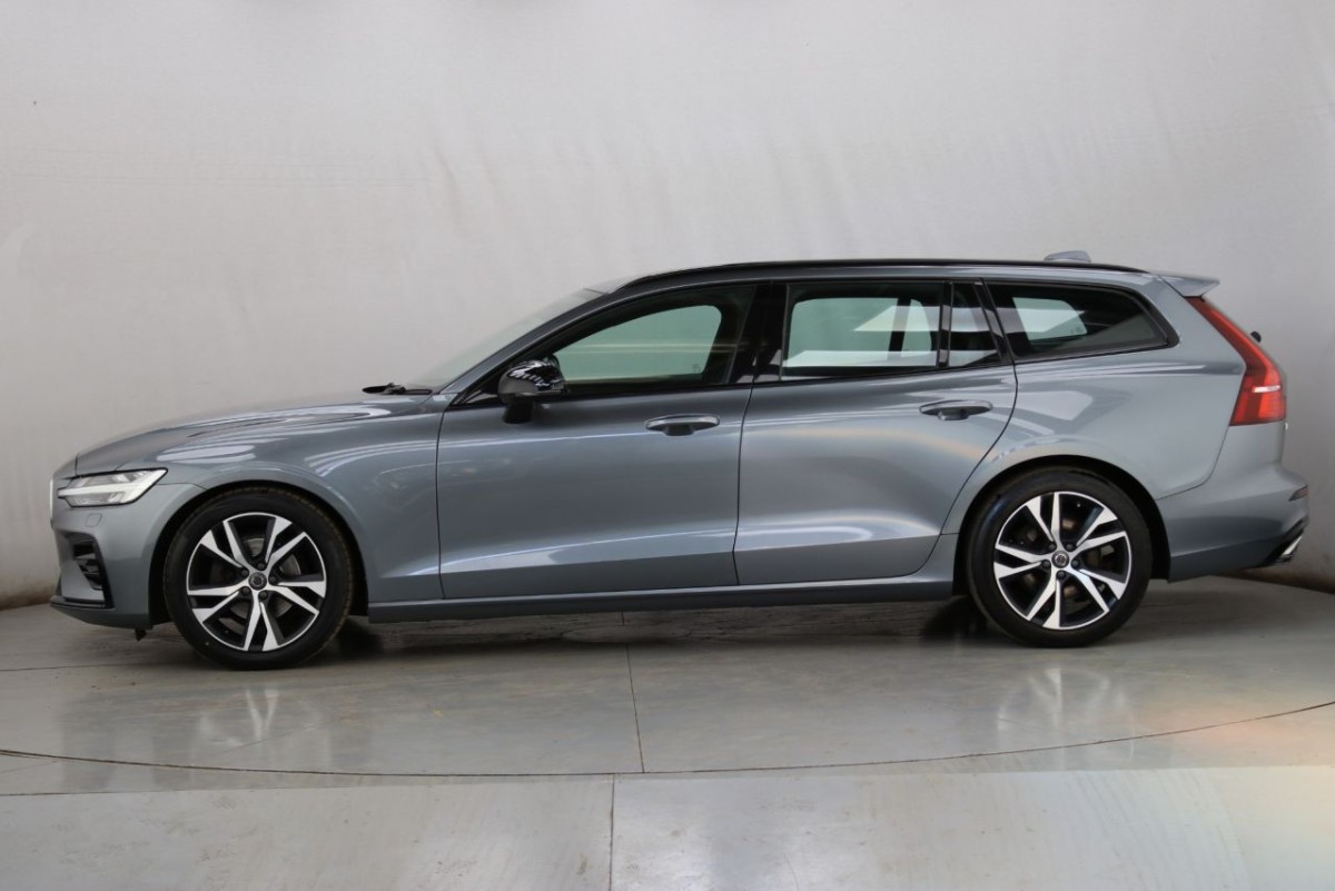 VOLVO V60 2.0 D4 R-DESIGN 5D 188 BHP - 2019 - £17,700