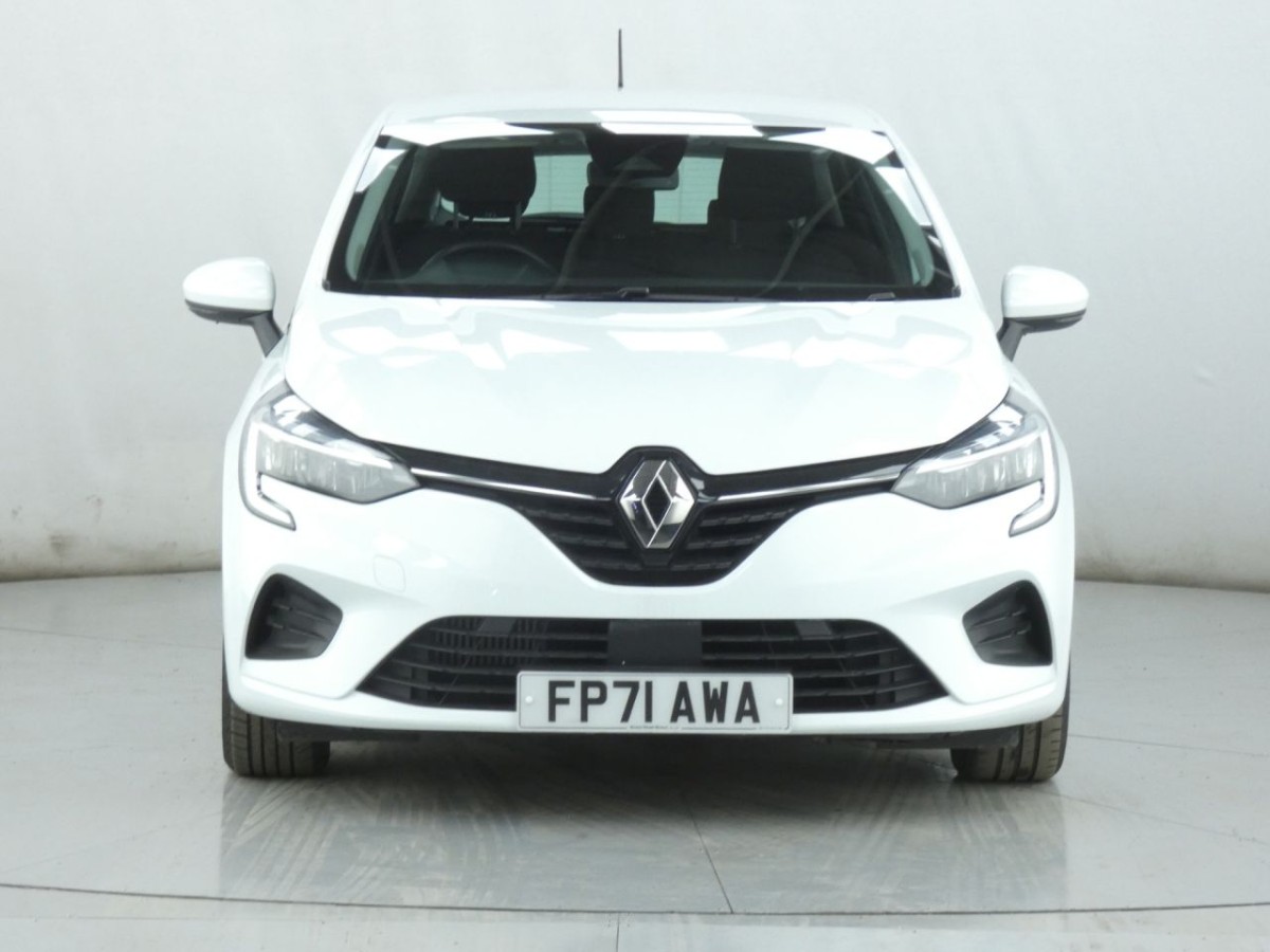 RENAULT CLIO 1.0 ICONIC TCE 5D 90 BHP - 2021 - £9,700