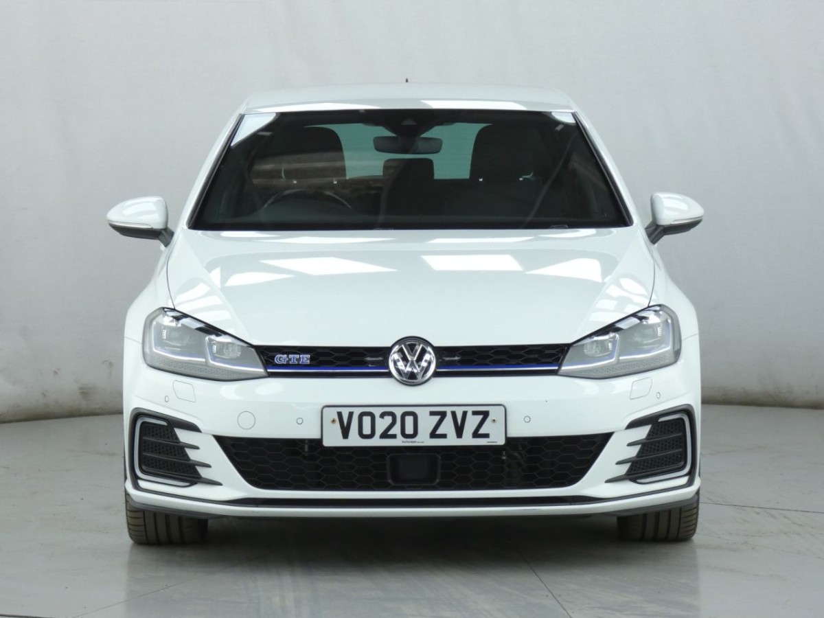 VOLKSWAGEN GOLF 1.4 GTE ADVANCE DSG 5D 202 BHP - 2020 - £14,700