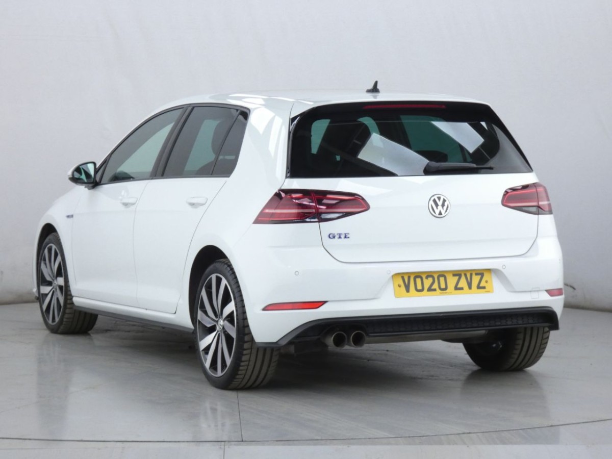 VOLKSWAGEN GOLF 1.4 GTE ADVANCE DSG 5D 202 BHP - 2020 - £14,700