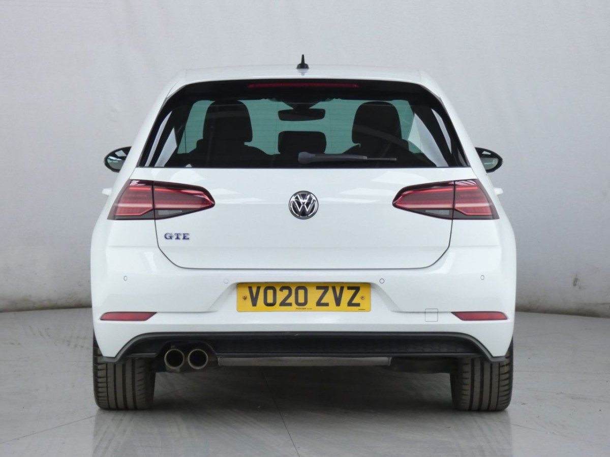 VOLKSWAGEN GOLF 1.4 GTE ADVANCE DSG 5D 202 BHP - 2020 - £14,700