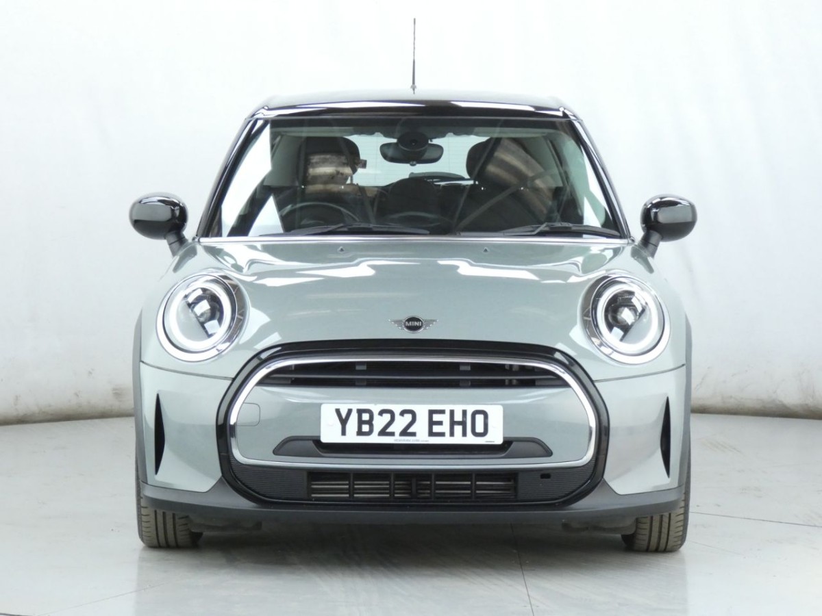 MINI HATCH COOPER 1.5 COOPER CLASSIC 5D 134 BHP - 2022 - £13,990