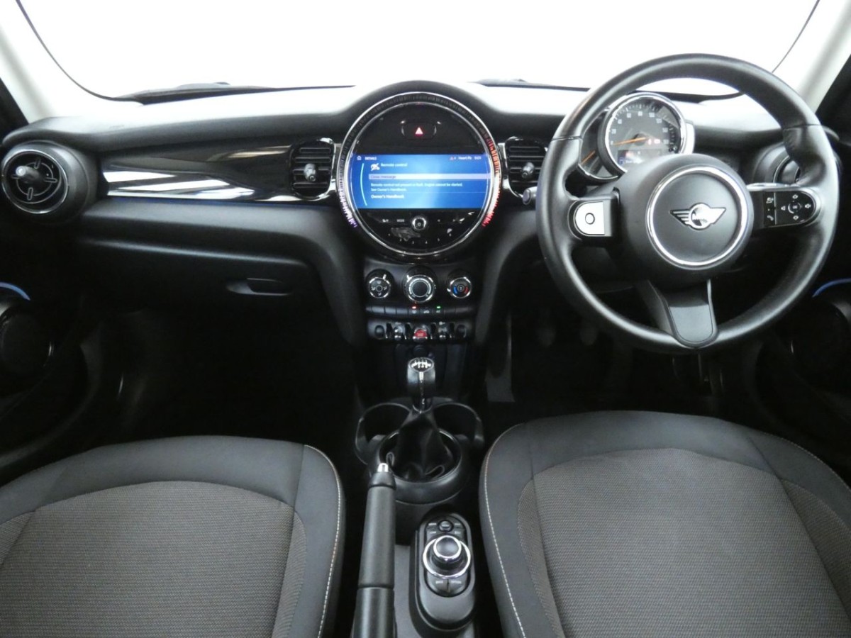 MINI HATCH COOPER 1.5 COOPER CLASSIC 5D 134 BHP - 2022 - £13,990