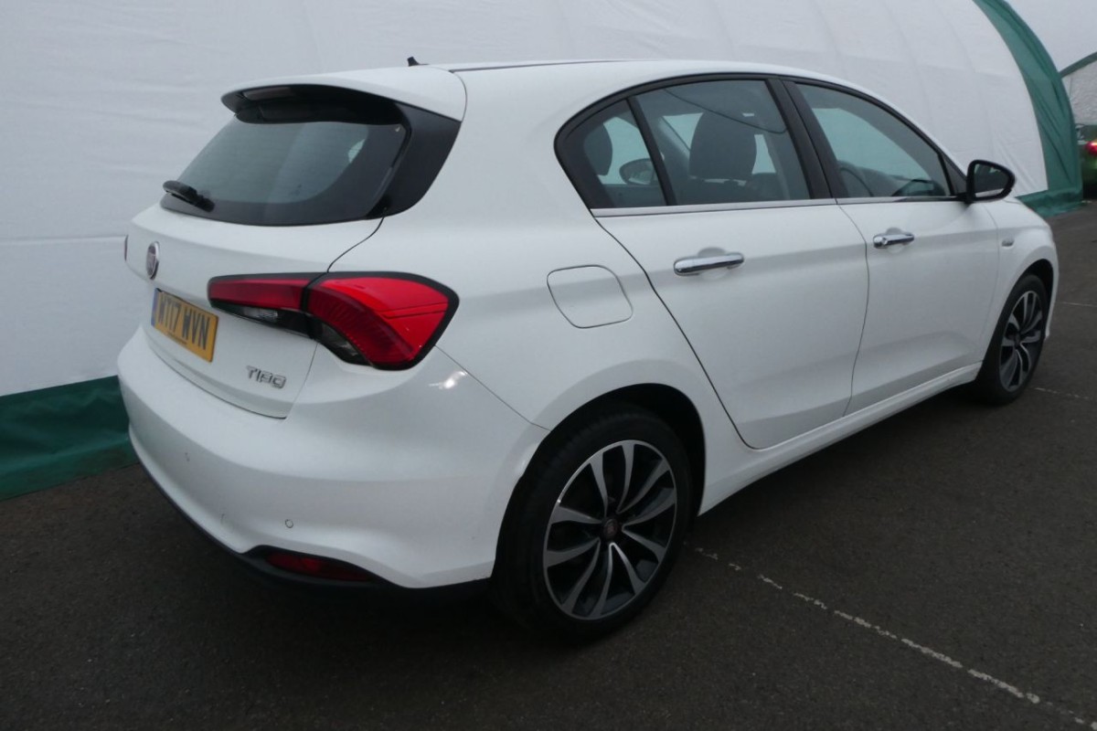 FIAT TIPO 1.4 LOUNGE 5D 94 BHP - 2017 - £8,400