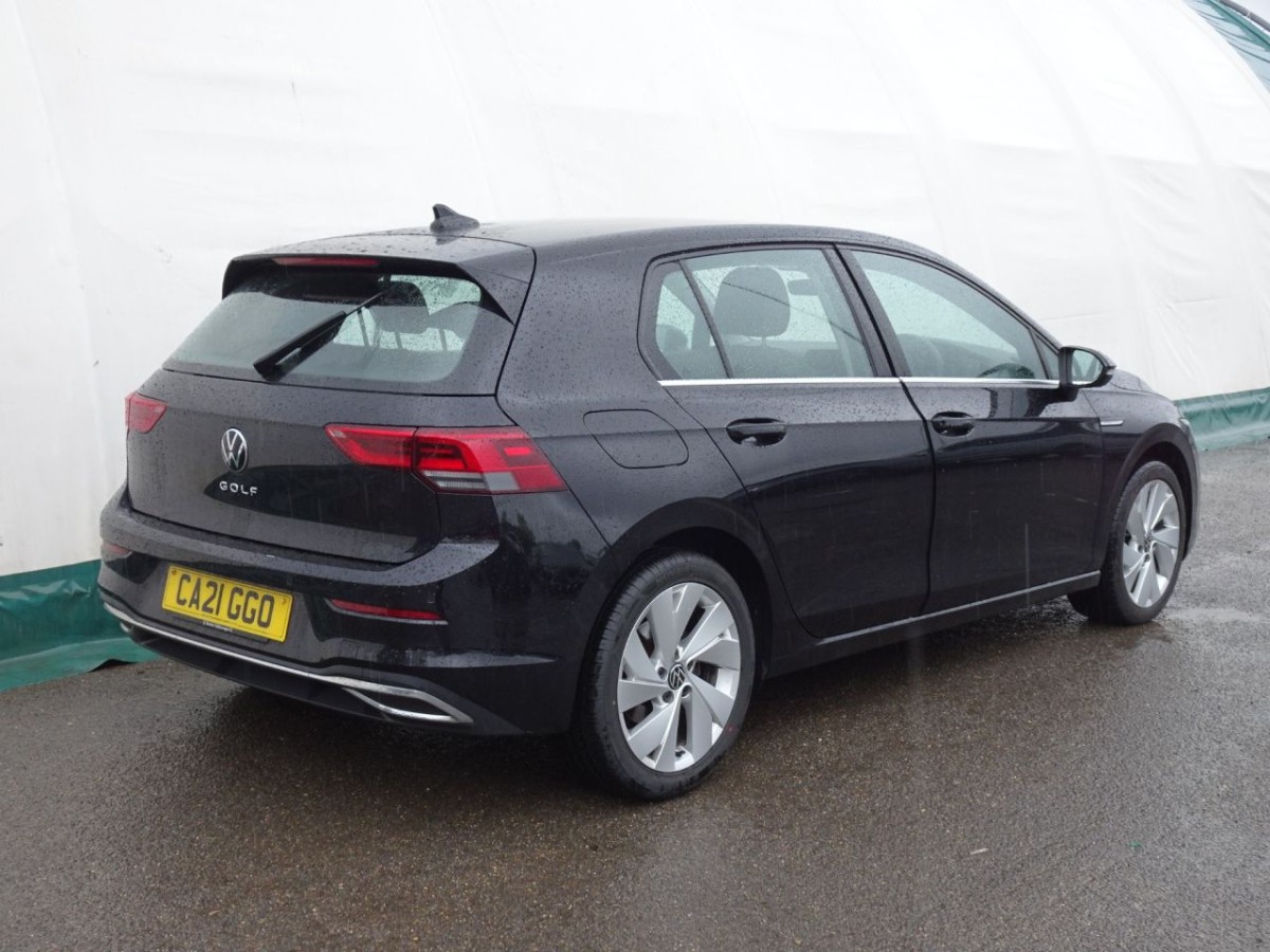 VOLKSWAGEN GOLF 2.0 STYLE TDI DSG 5D 148 BHP - 2021 - £15,990