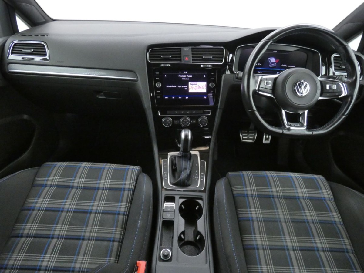 VOLKSWAGEN GOLF 1.4 GTE DSG 5D 202 BHP - 2020 - £12,990