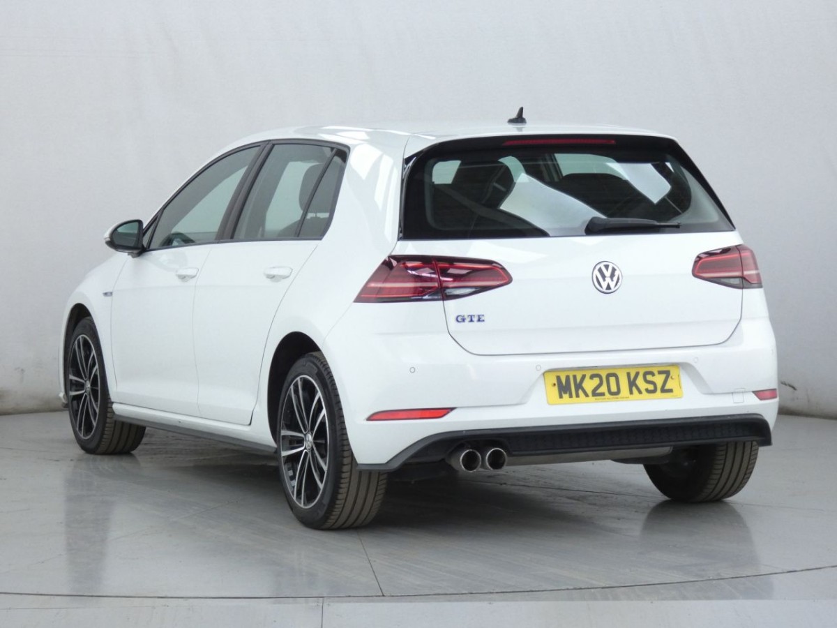 VOLKSWAGEN GOLF 1.4 GTE DSG 5D 202 BHP - 2020 - £12,990