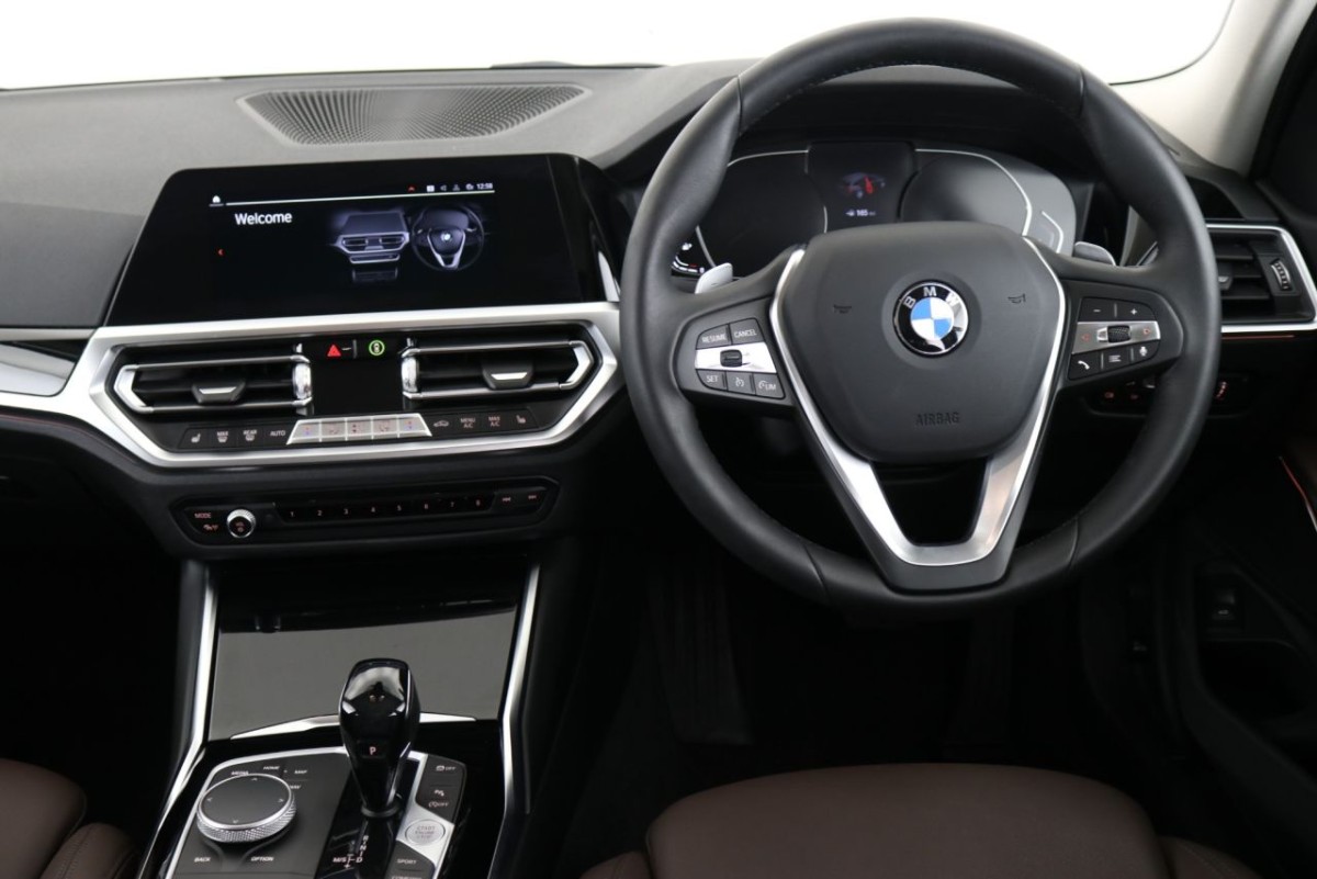 BMW 3 SERIES 2.0 320I SPORT 5D 181 BHP - 2021 - £33,990