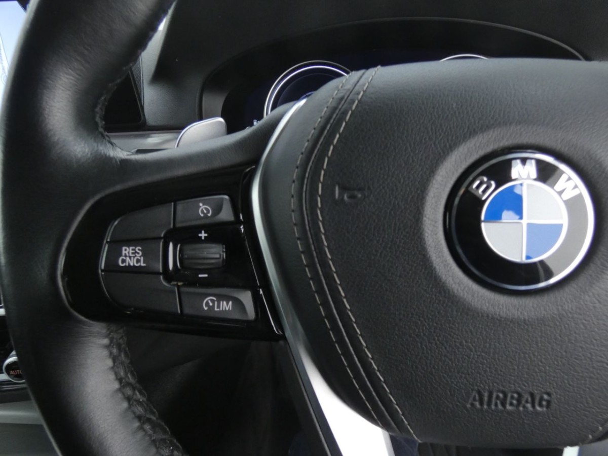 BMW 5 SERIES 2.0 520D SE TOURING 5D 188 BHP - 2018 - £14,200