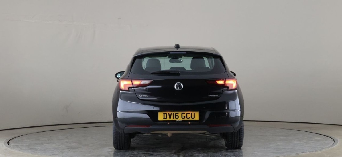 VAUXHALL ASTRA 1.4 ELITE 5D 148 BHP - 2016 - £8,400