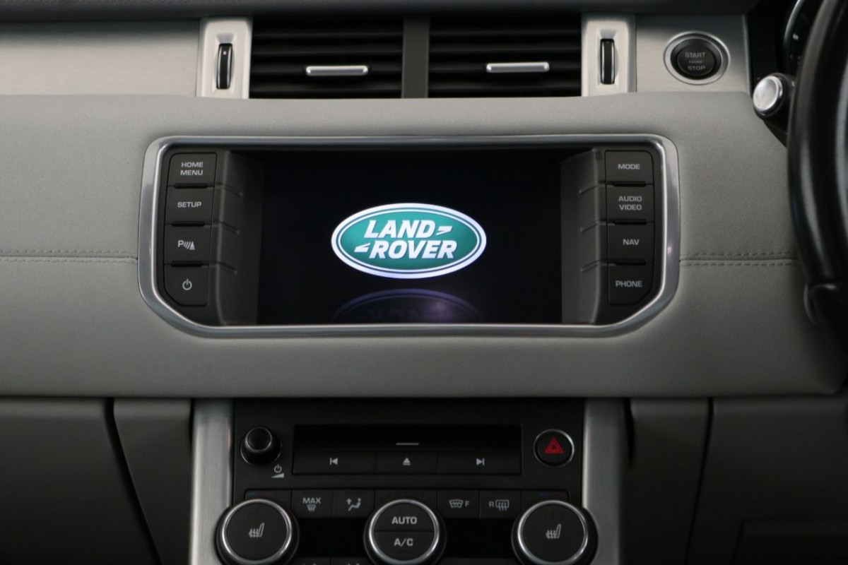 LAND ROVER RANGE ROVER EVOQUE 2.2 SD4 PURE TECH 5D 190 BHP - 2014 - £16,990