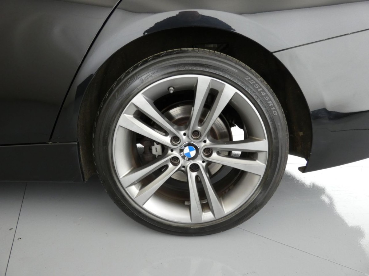 BMW 3 SERIES 2.0 318D SPORT 4D 141 BHP - 2014 - £10,400