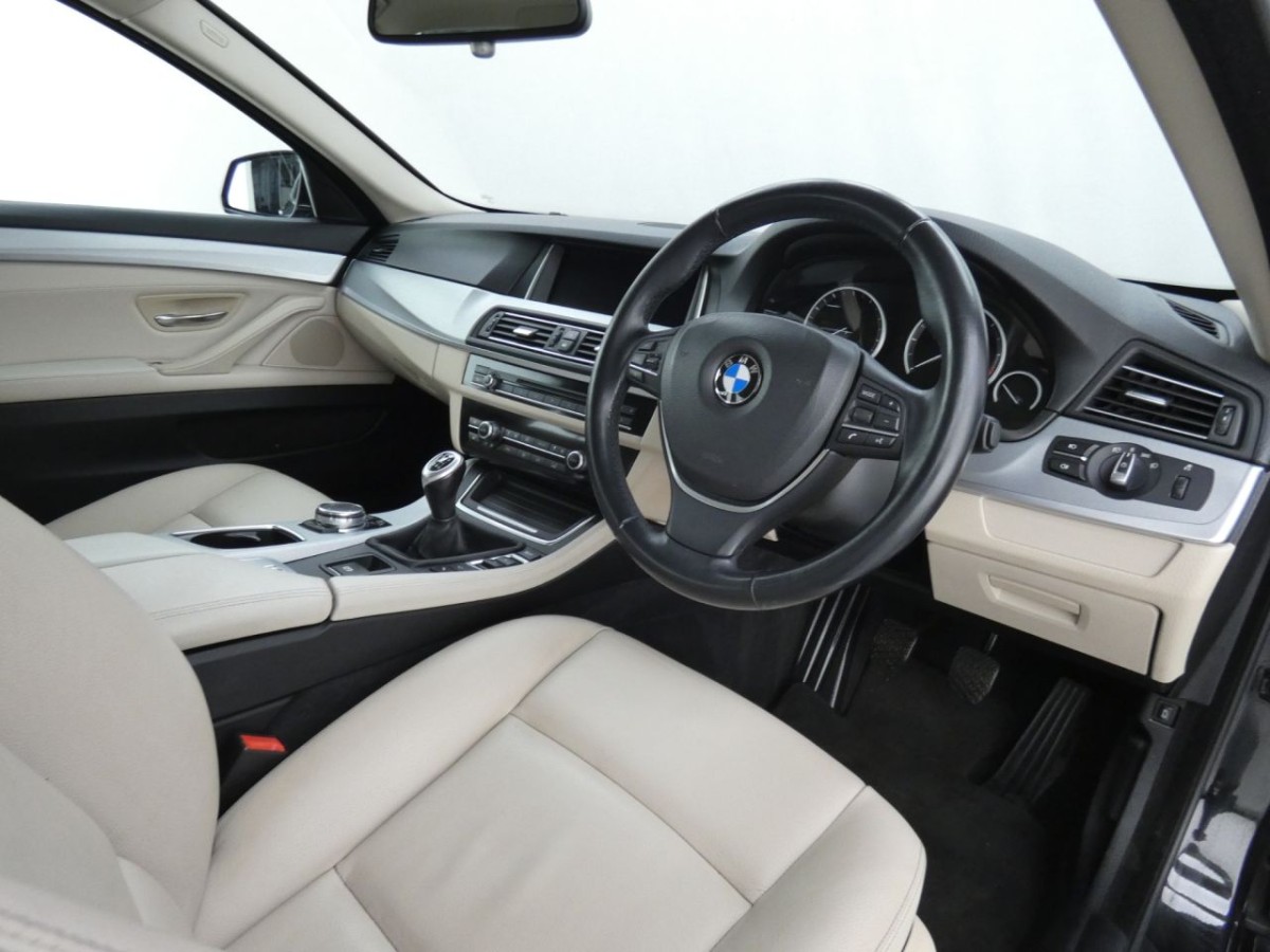BMW 5 SERIES 2.0 520D LUXURY 4D 188 BHP SALOON - 2014 - £8,990