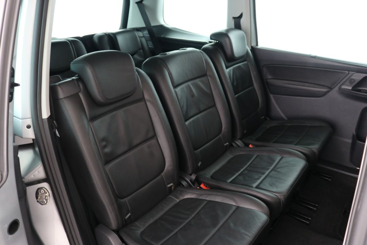 SEAT ALHAMBRA 2.0 TDI CR SE LUX DSG 5D 177 BHP - 2015 - £18,400