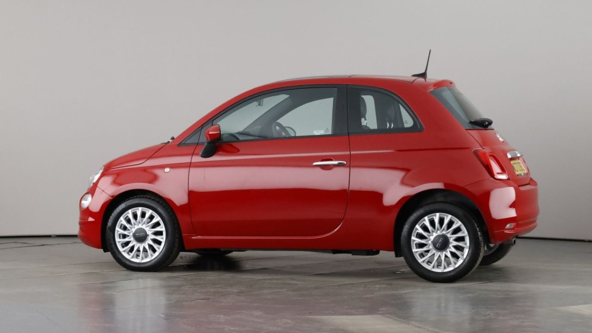 FIAT 500 1.0 LOUNGE MHEV 3D 69 BHP - 2021 - £10,400