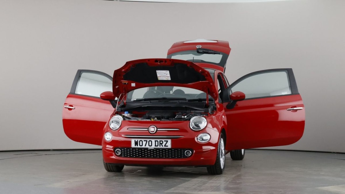 FIAT 500 1.0 LOUNGE MHEV 3D 69 BHP - 2021 - £10,400