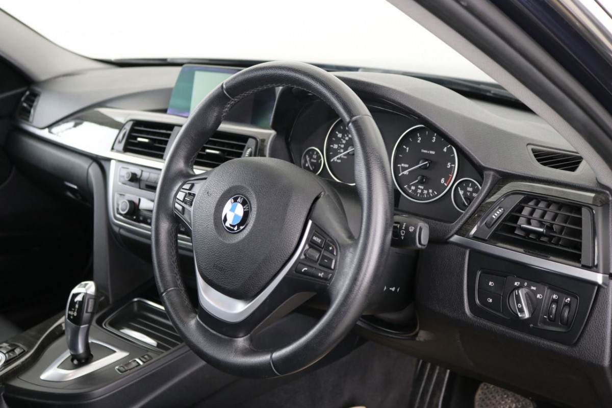 BMW 3 SERIES 2.0 320D LUXURY 4D 184 BHP - 2013 - £11,300