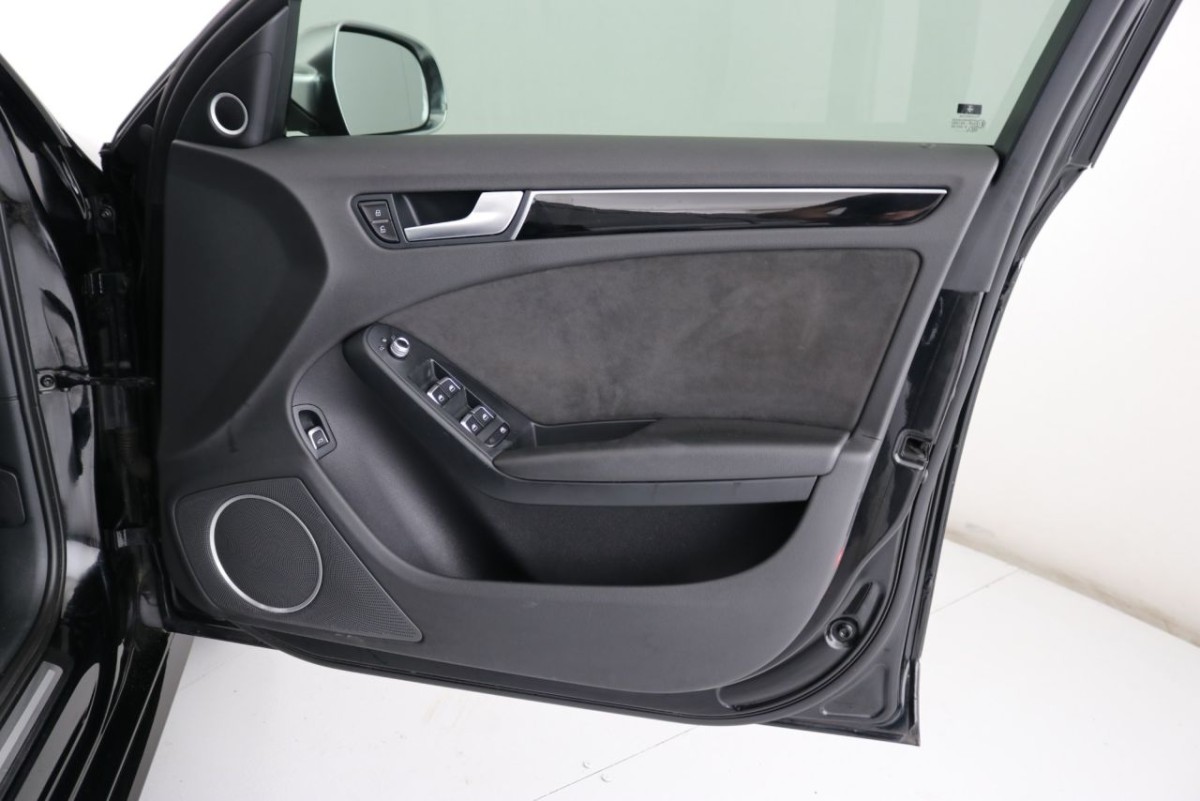 AUDI A4 AVANT 3.0 S4 AVANT QUATTRO BLACK EDITION 5D AUTO 329 BHP ESTATE - 2014 - £16,400