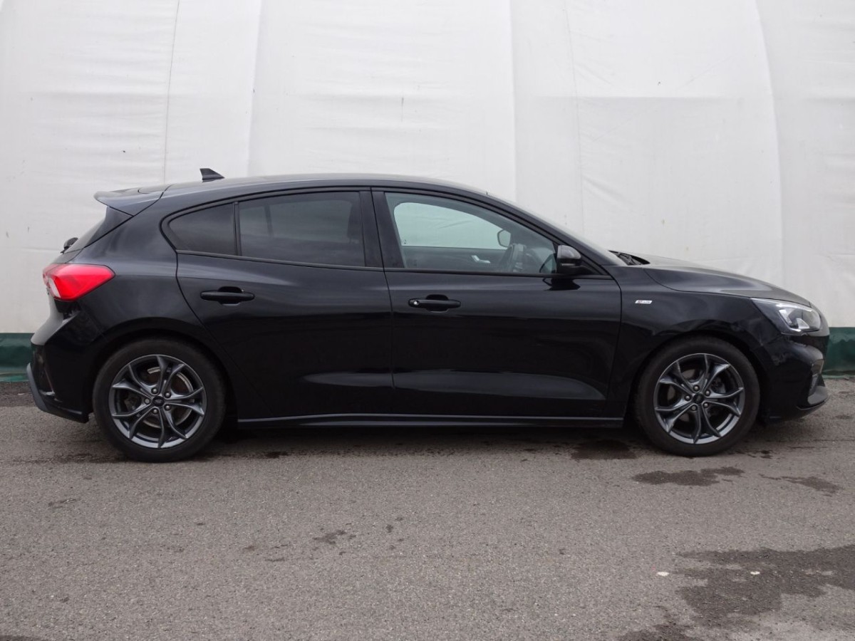 FORD FOCUS 1.0 ST-LINE EDITION MHEV 5D 124 BHP - 2020 - £12,400