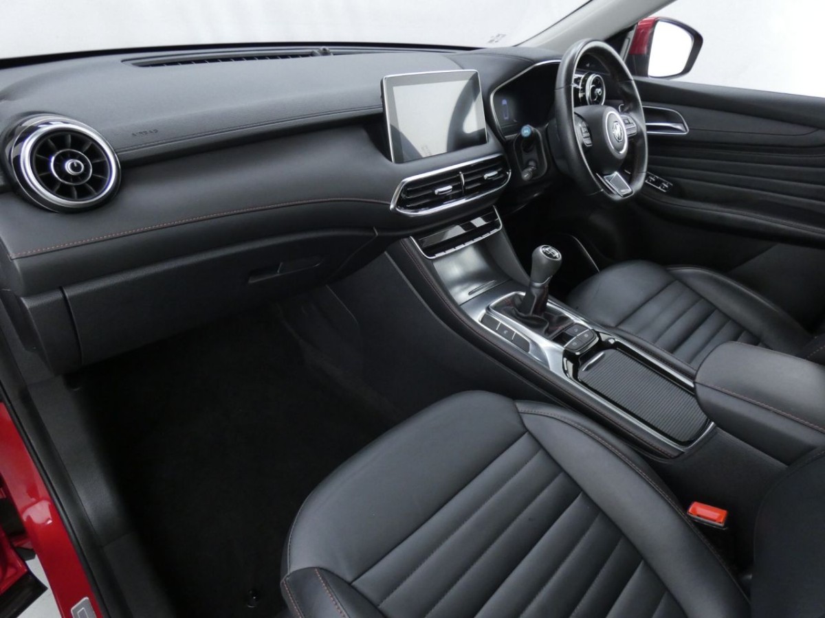 MG MG HS 1.5 EXCLUSIVE 5D 160 BHP - 2022 - £14,990