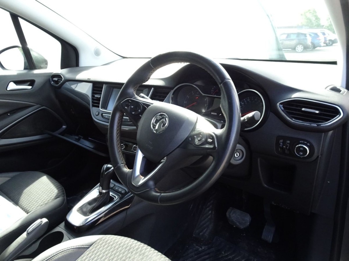 VAUXHALL CROSSLAND X 1.2 ELITE 5D 129 BHP - 2020 - £10,990