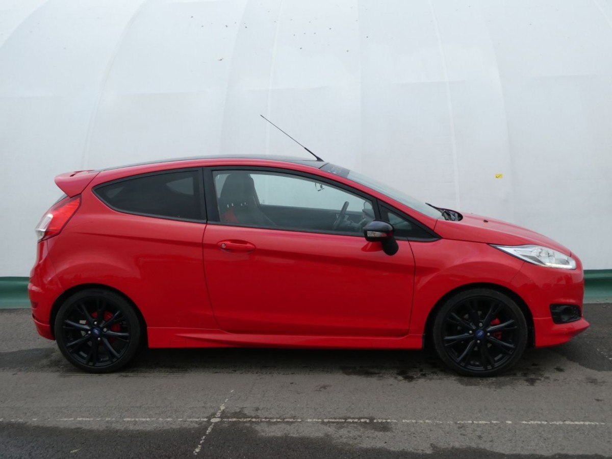 FORD FIESTA 1.0 ZETEC S RED EDITION 3D 139 BHP - 2016 - £8,990