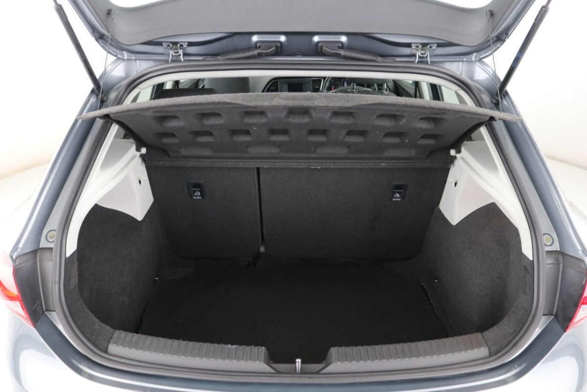 SEAT LEON 1.6 TDI SE 5D 105 BHP HATCHBACK - 2013 - £6,490