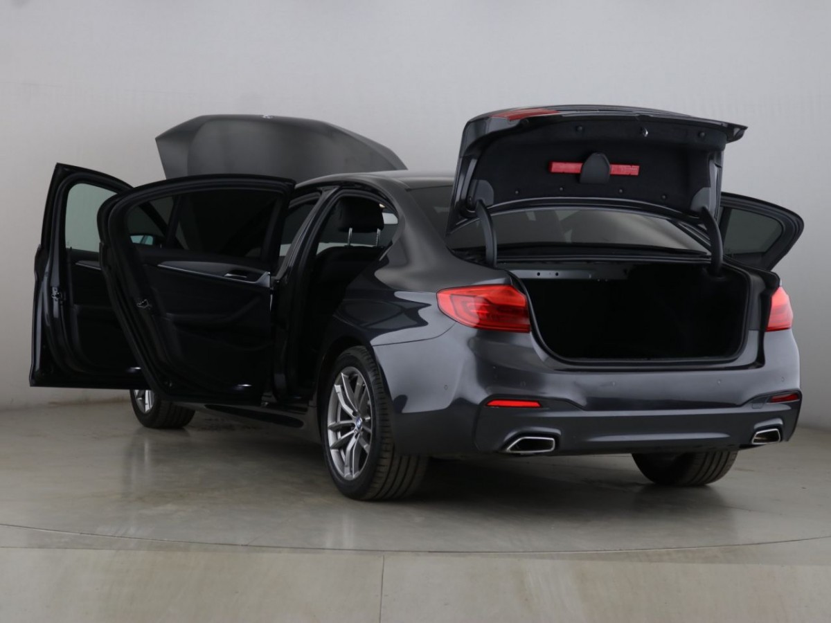 BMW 5 SERIES 2.0 520D M SPORT 4D 188 BHP - 2018 - £24,400