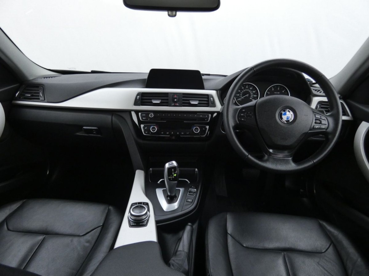 BMW 3 SERIES 2.0 320D ED PLUS TOURING 5D 161 BHP - 2018 - £15,990