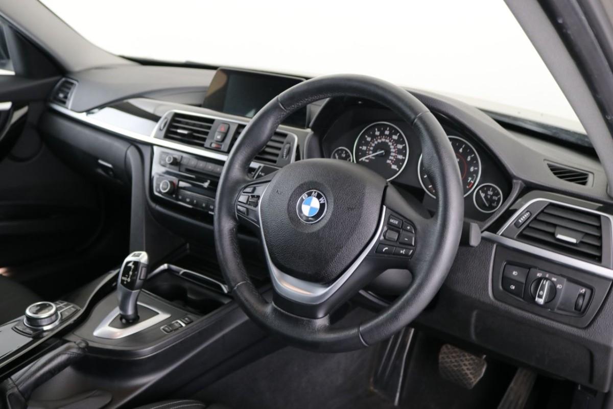 BMW 3 SERIES 1.5 318I SPORT 4D 135 BHP - 2018 - £12,700