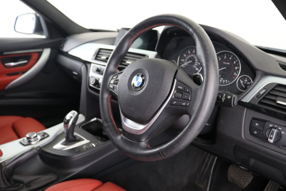BMW 3 SERIES 2.0 320I XDRIVE SPORT TOURING 5D 181 BHP - 2016 - £17,700