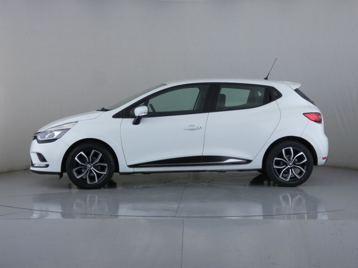 RENAULT CLIO 0.9 PLAY TCE 5D 89 BHP - 2019 - £9,700