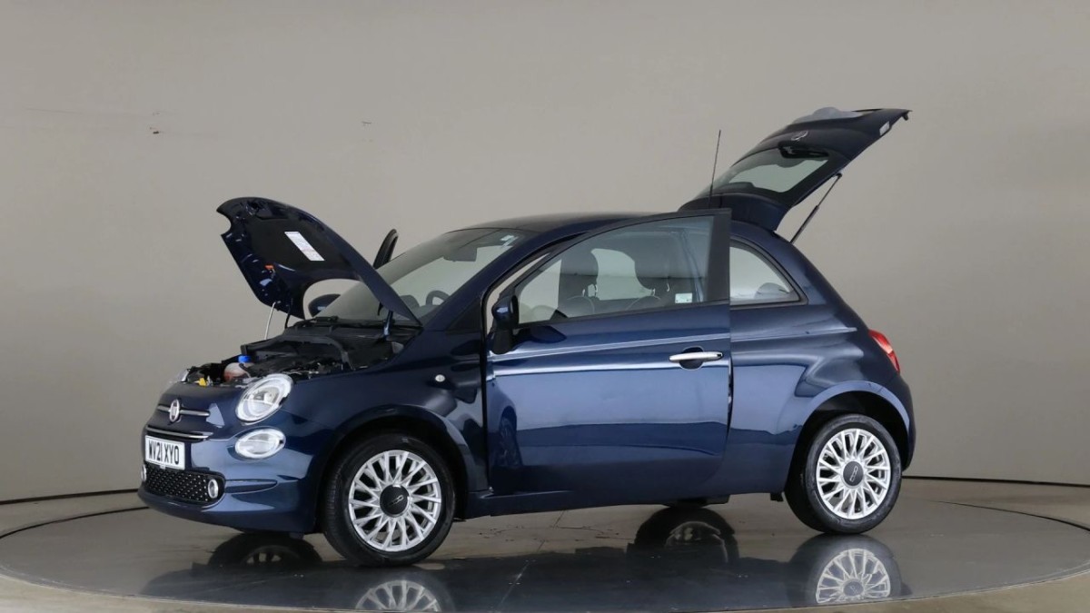 FIAT 500 1.0 LOUNGE MHEV 3D 69 BHP - 2021 - £10,400
