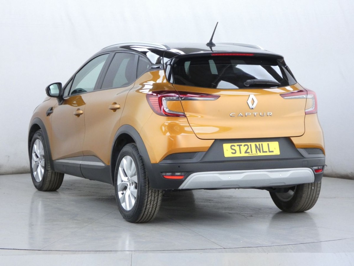 RENAULT CAPTUR 1.0 ICONIC TCE 5D 90 BHP - 2021 - £12,400