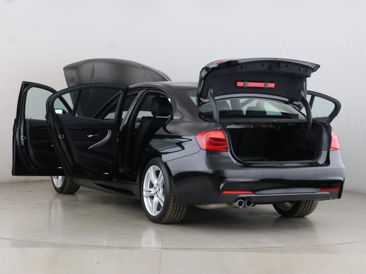 BMW 3 SERIES 2.0 330E M SPORT 4D 181 BHP - 2018 - £22,700