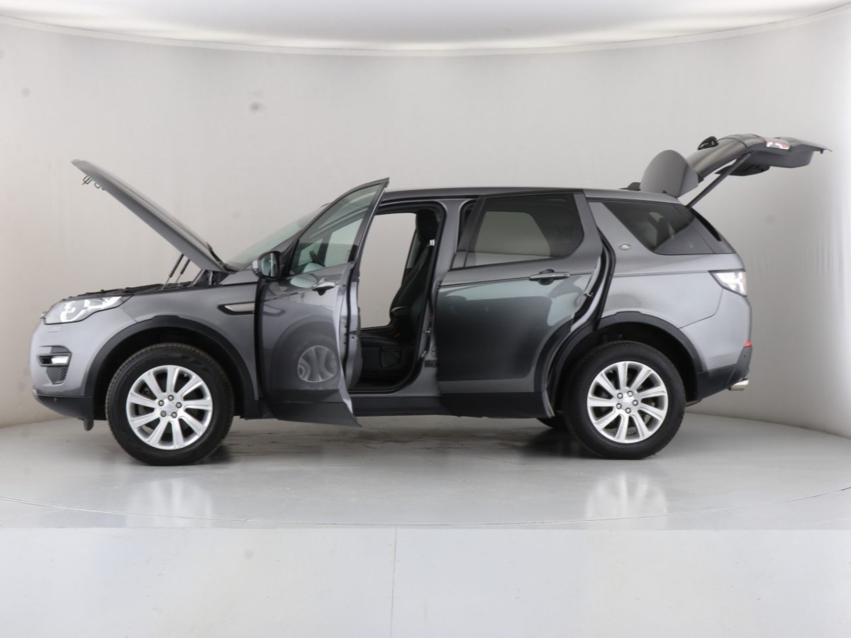 LAND ROVER DISCOVERY SPORT 2.0 TD4 SE TECH 5D 180 BHP - 2016 - £24,990
