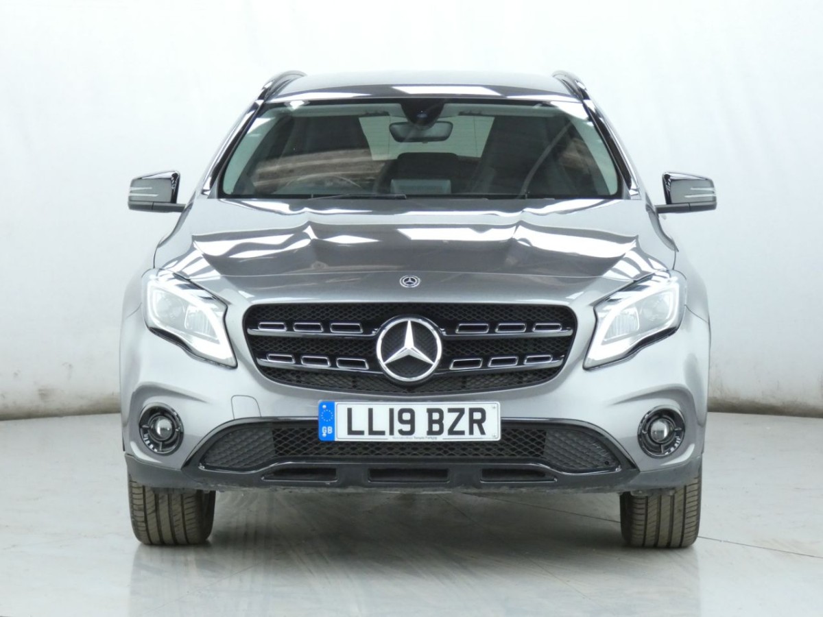 MERCEDES-BENZ GLA-CLASS 1.6 GLA 180 URBAN EDITION 5D 121 BHP - 2019 - £17,400