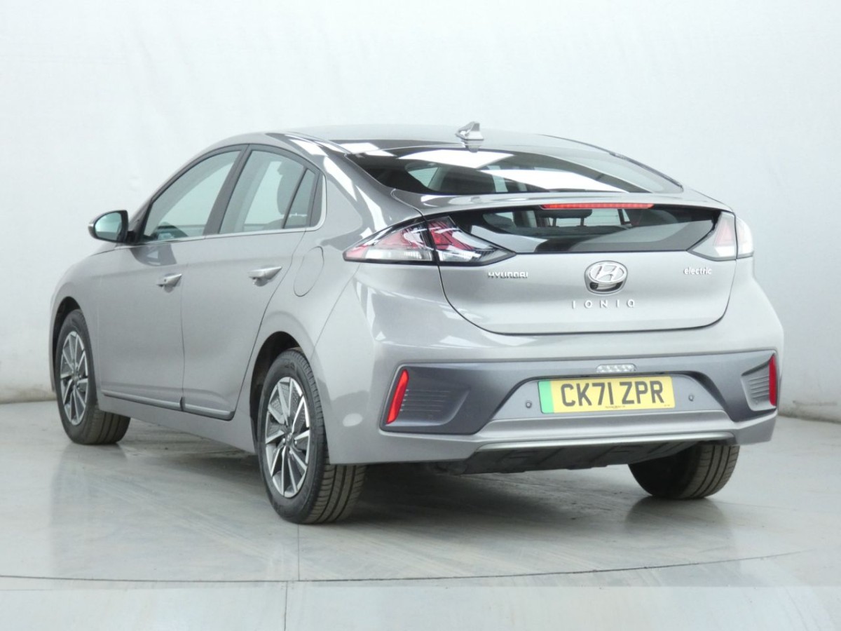 HYUNDAI IONIQ PREMIUM 5D 135 BHP - 2021 - £11,600