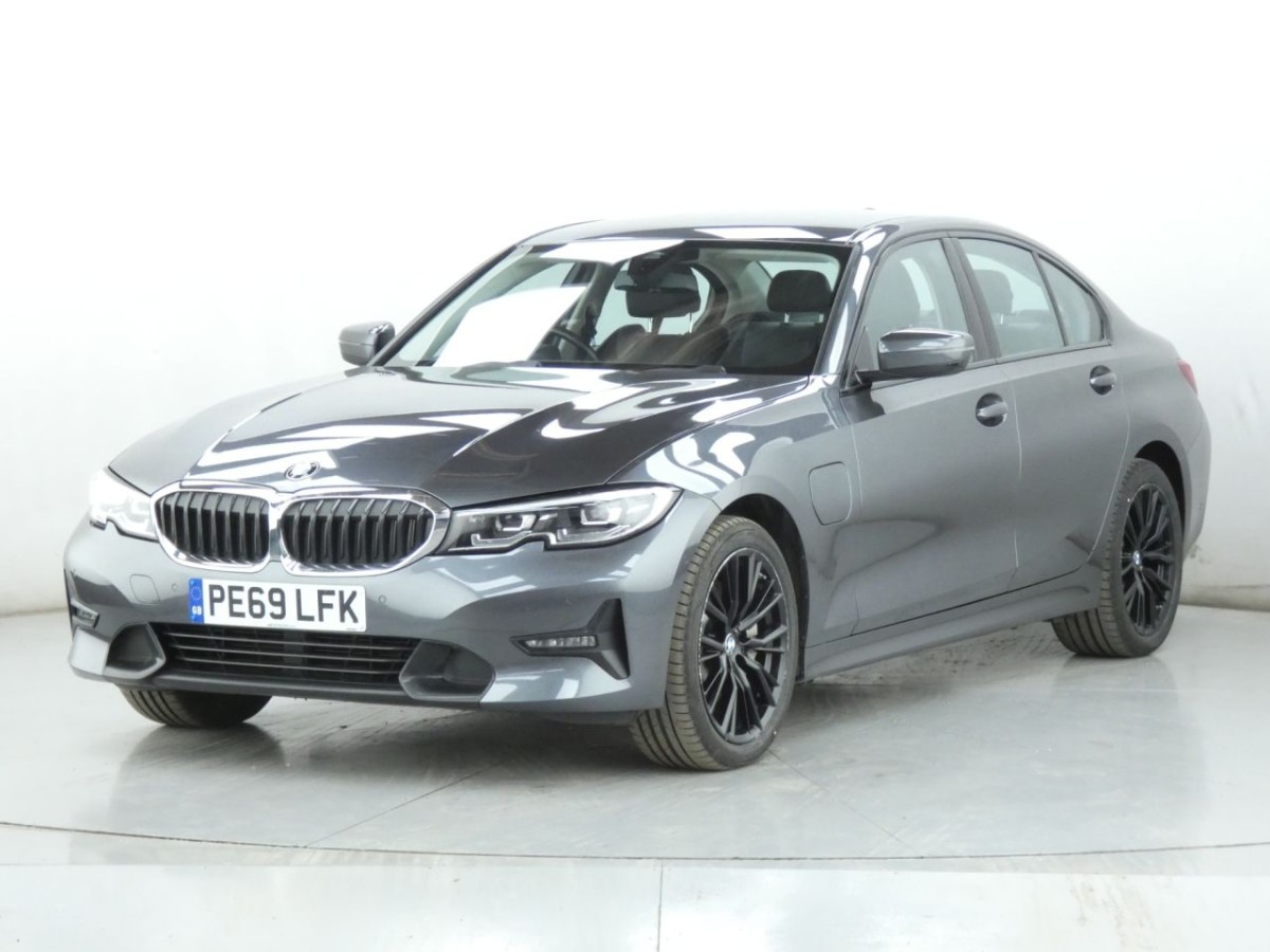 BMW 3 SERIES 2.0 330E SPORT PRO 4D 289 BHP - 2019 - £15,990