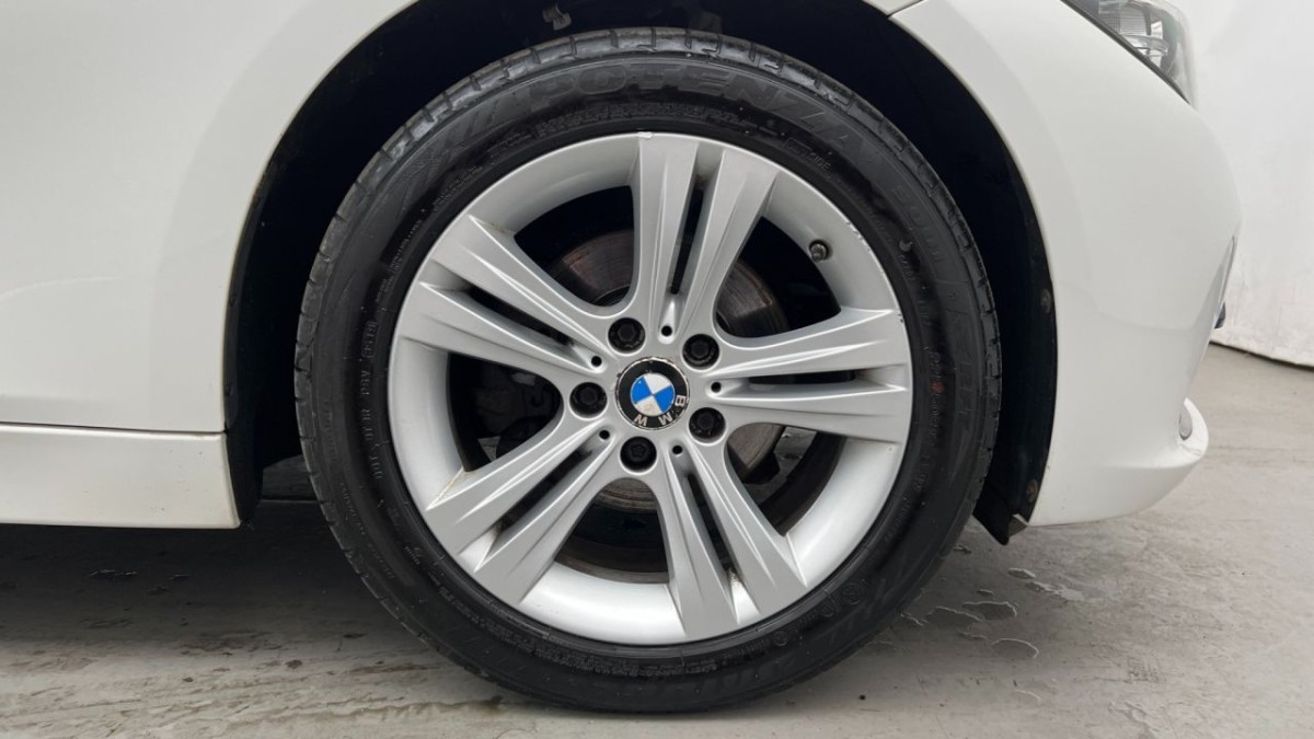 BMW 3 SERIES 1.5 318I SPORT 4D 135 BHP - 2016 - £9,990