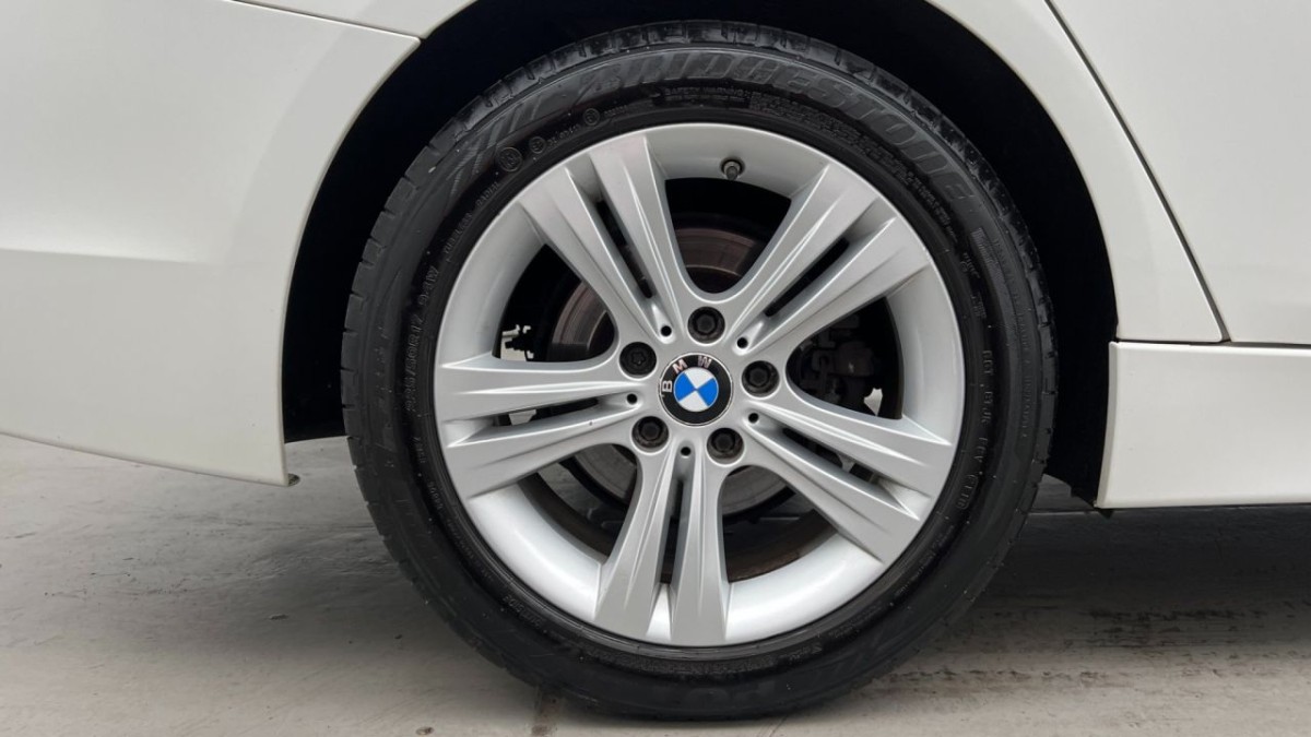 BMW 3 SERIES 1.5 318I SPORT 4D 135 BHP - 2016 - £9,990