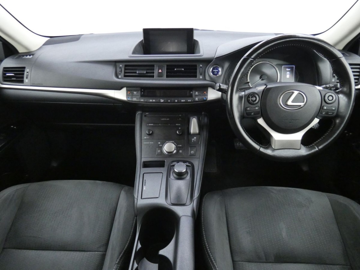 LEXUS CT 1.8 200H 5D 135 BHP - 2020 - £12,400